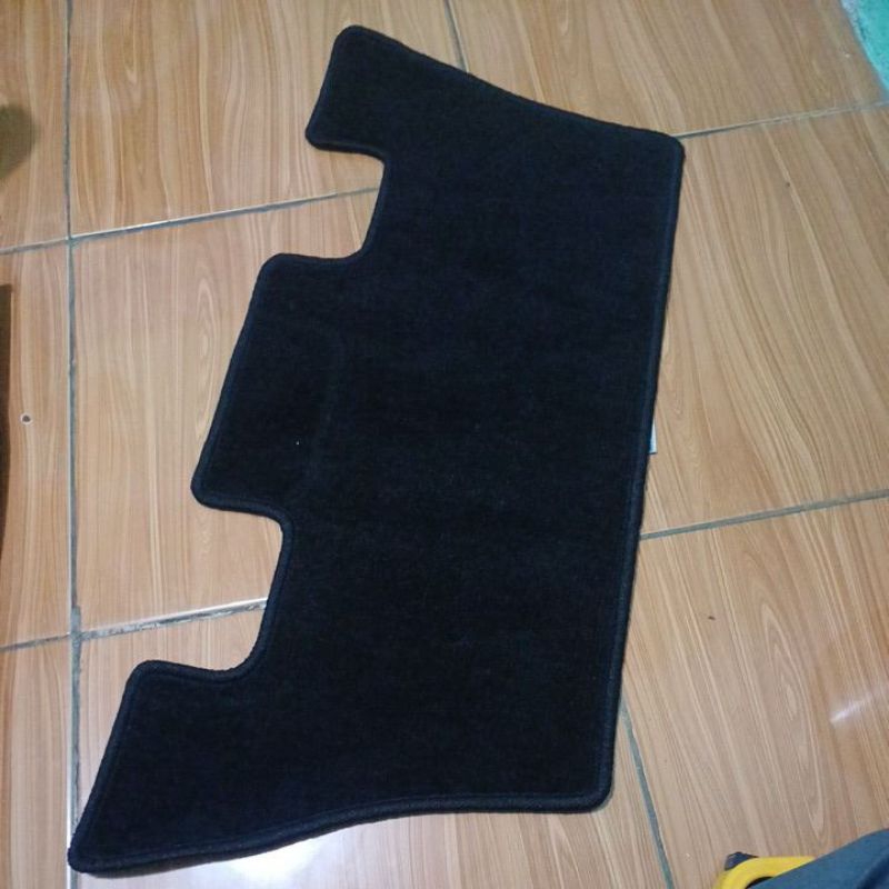 Karpet baris ke 3 calya ori 100% copotan dr mobil saya.