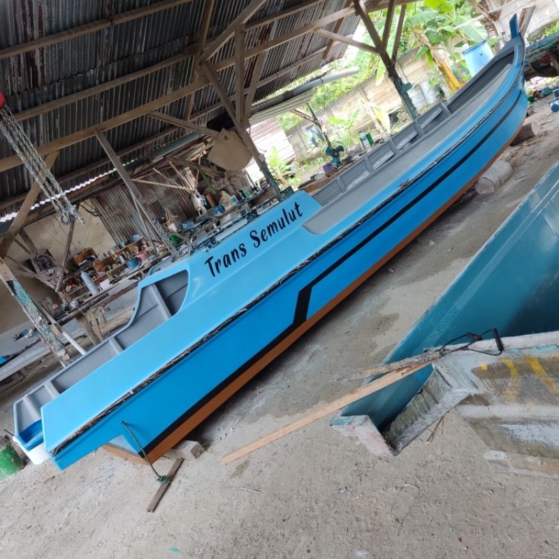 Kapal Perahu Full Fiber Nelayan 8 Meter X 1.60M Extra Sayap Tinggi + Es Box Bagasi Cabin