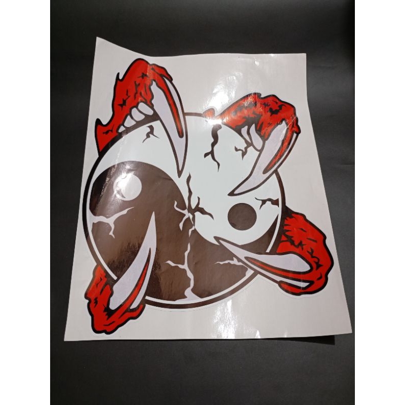 

stiker vinyl gambar besar (yin yan cakar)