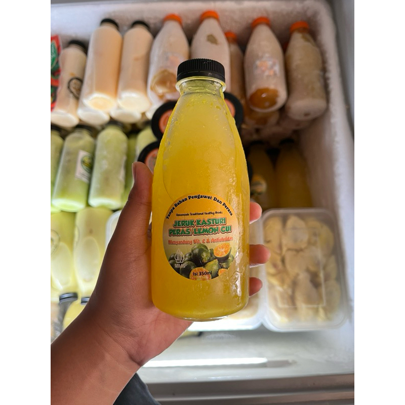 

Minuman Frozen Jeruk Kasturi 350 Ml