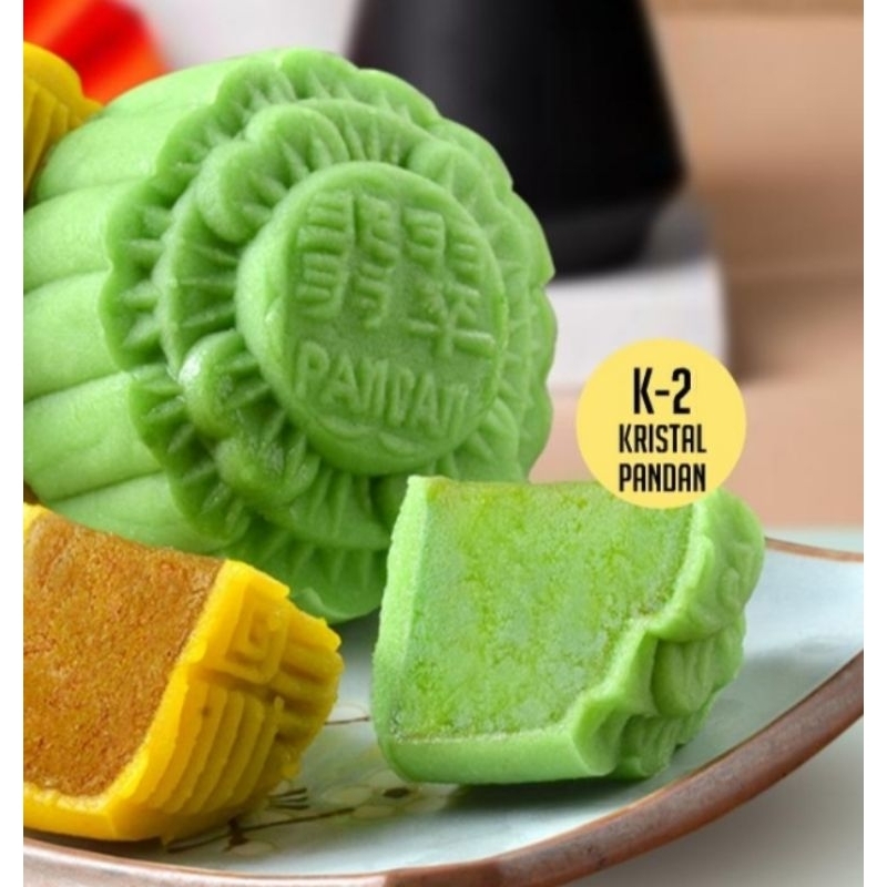 

MOONCAKE WANGLAI KRISTAL PANDAN (K-2) ISI 4PCS SNOWSKIN MOON CAKE WANG LAI SNOW SKIN