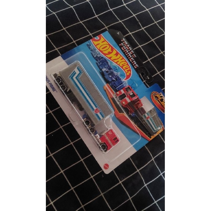 HOT WHEELS TRACK FLEET OPTIMUS PRIME