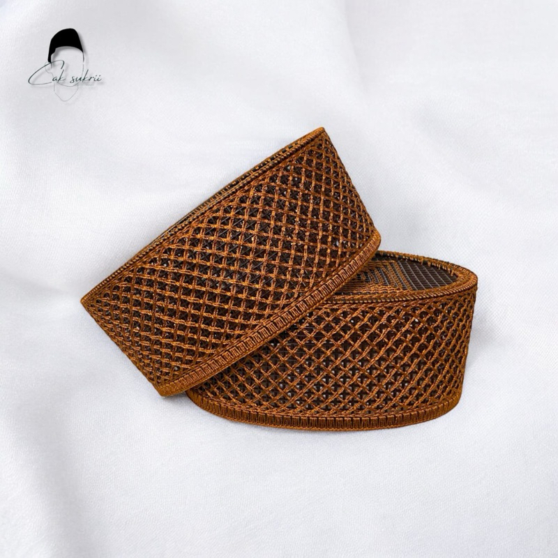 PECI SONGKOK KOPIAH RAJUT MALAYSIA COKLAT PREMIUM / PECI SONGKOK KOPIAH RAJUT HANDMADE MODEL ROTAN