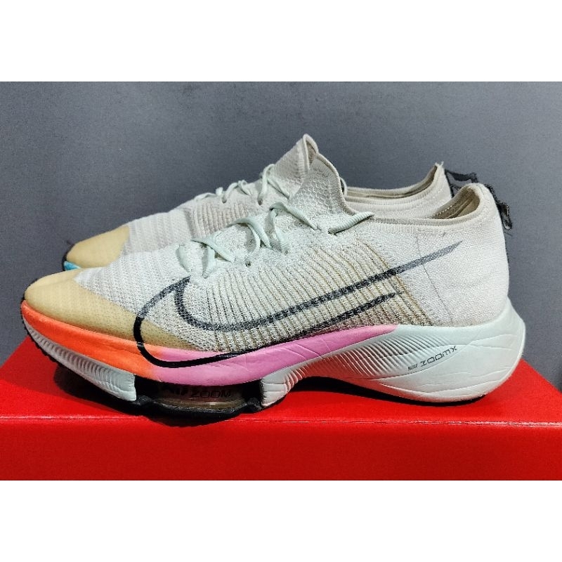 Nike Zoom X sepatu running