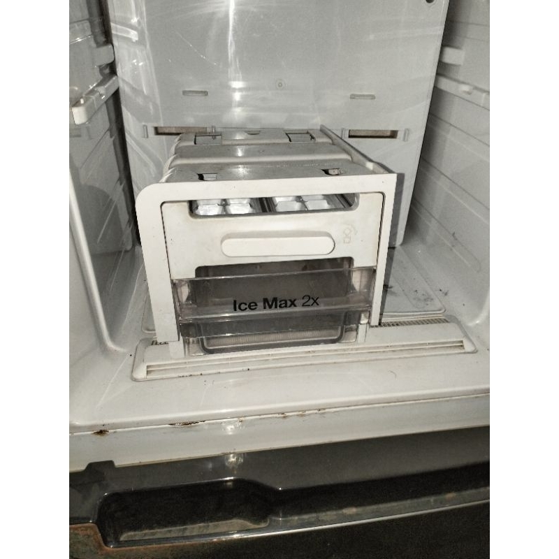 kotak box ice maker ori copotan kulkas samsung inverter
