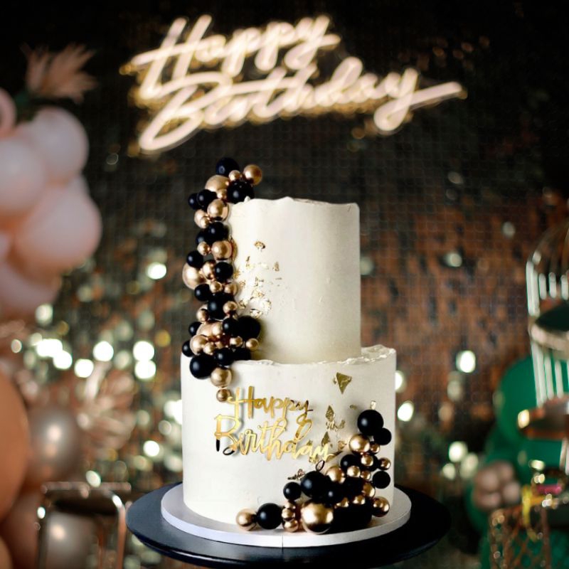 

wedding cake//custom cake //white cake birthday//