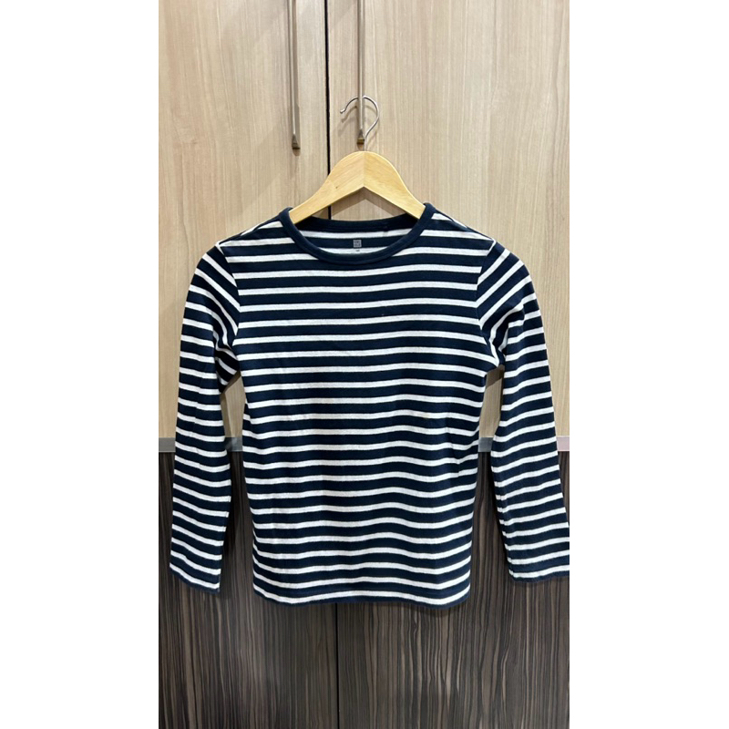 uniqlo longsleeve