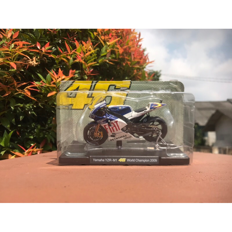 DIECAST MOTOGP LEOMODELS VR46 WORLD CHAMPIONS 2009