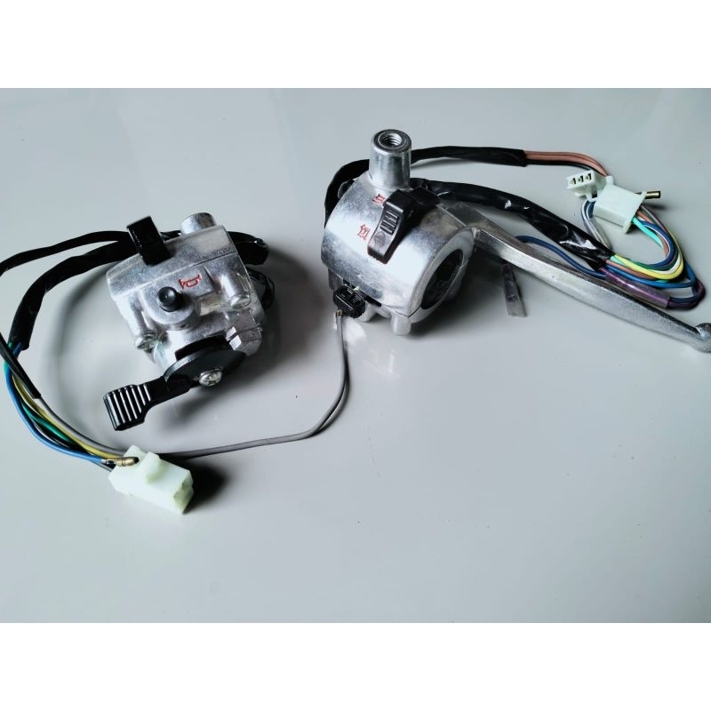 HOLDER KANAN KIRI YAMAHA V80 V 80