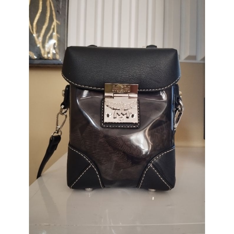 sling bag mcm black hitam