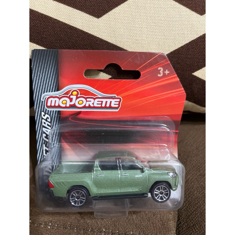 toyota hilux revo majorette hijau