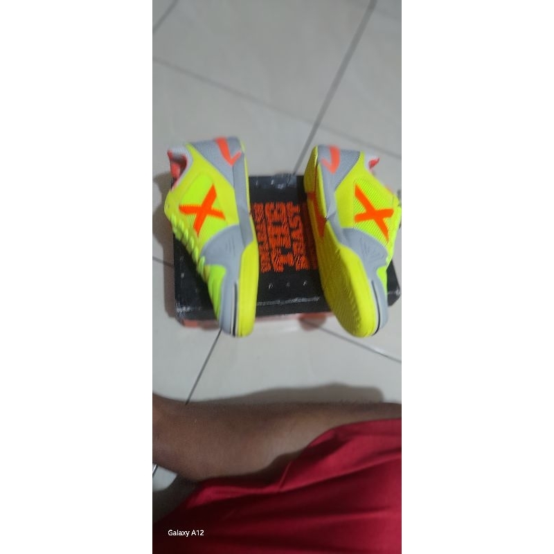 Sepatu Futsal X MUNICH ONE Indoor