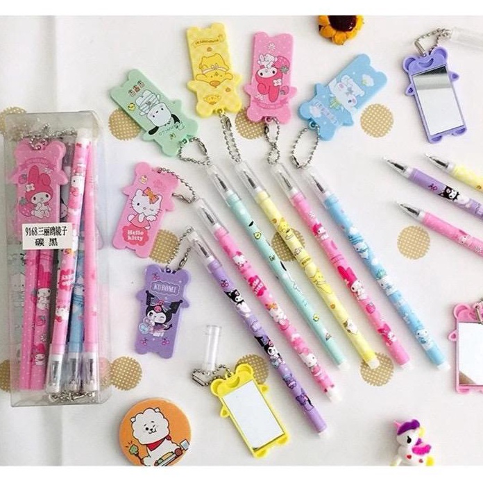 

MURAHMERIAH 1BOX 12PCS PULPEN GEL GANTUNGAN KACA SISIR SANRIO LOTSO PEN CERMIN SANRIO KUROMI MELODI LOTSO