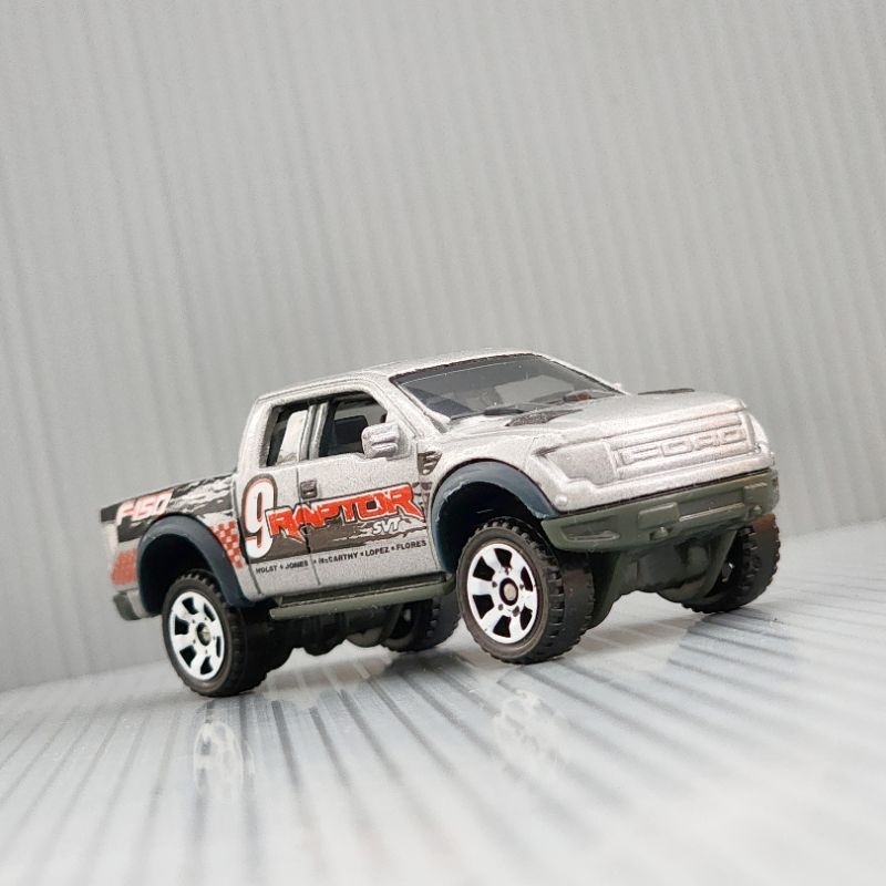 Diecast Matchbox Ford F-150 SVT Raptor 2010 Loose