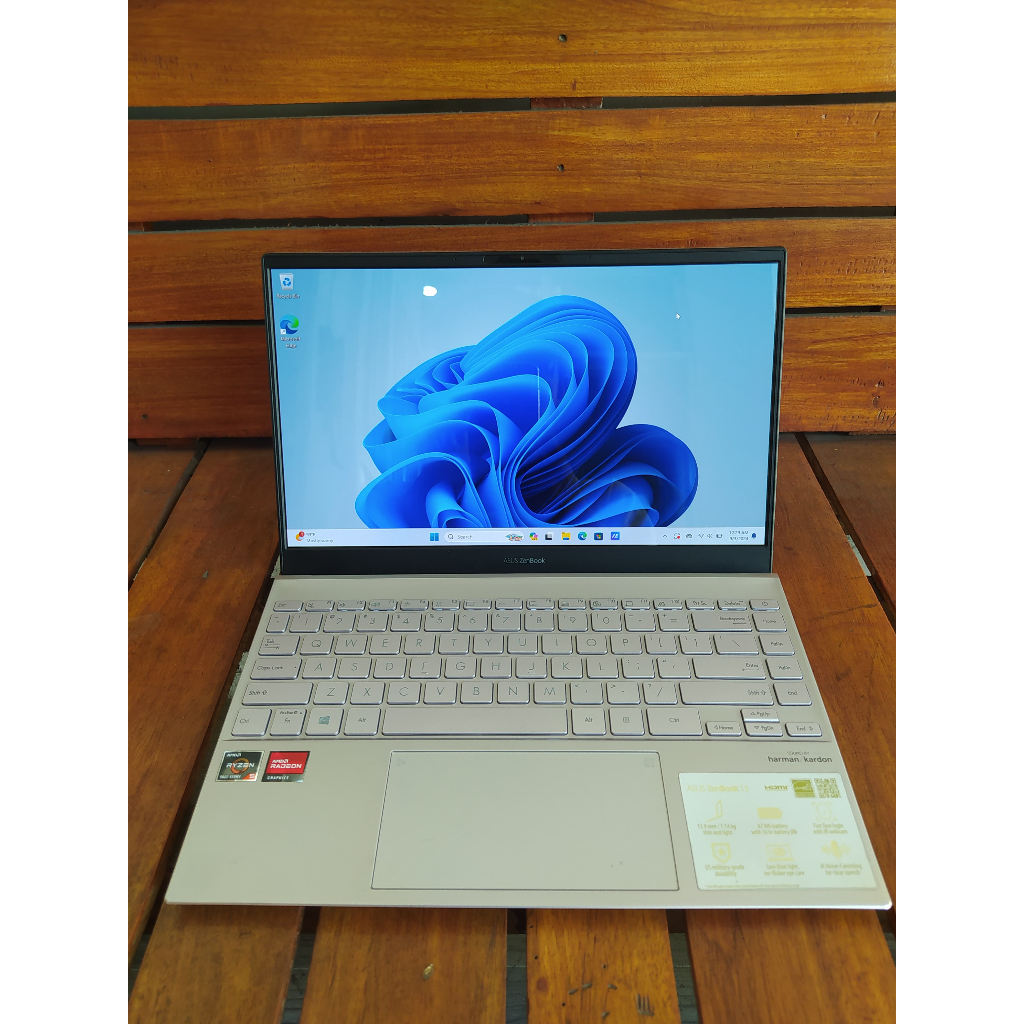 Asus Zenbook 13 oled AMD Ryzen 5 5500U/Ram 8gb/Ssd 512gb/13,3 inch oled/Windows 11