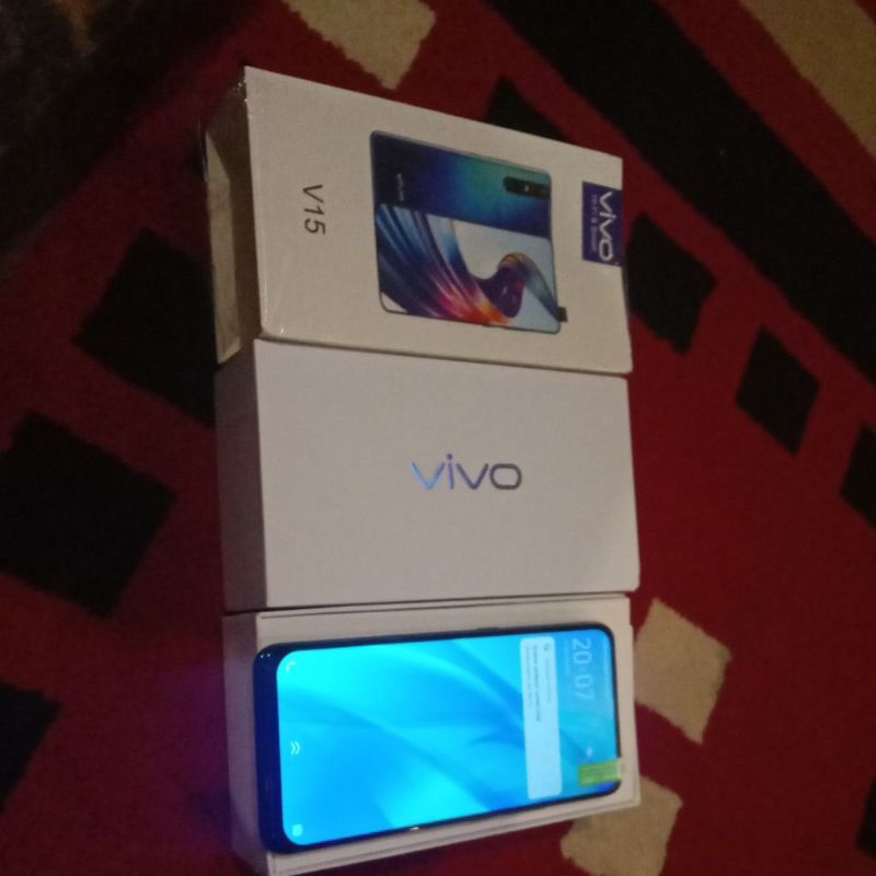 Vivo v15 ram 8gb internal 256gb jaringan 4g lite baterai 5000mah  baru ya promo