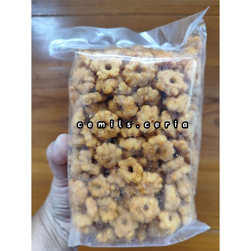 

Ribut sakura 250 gram / Ribut camilan jadul / Ribut Sakura renyah