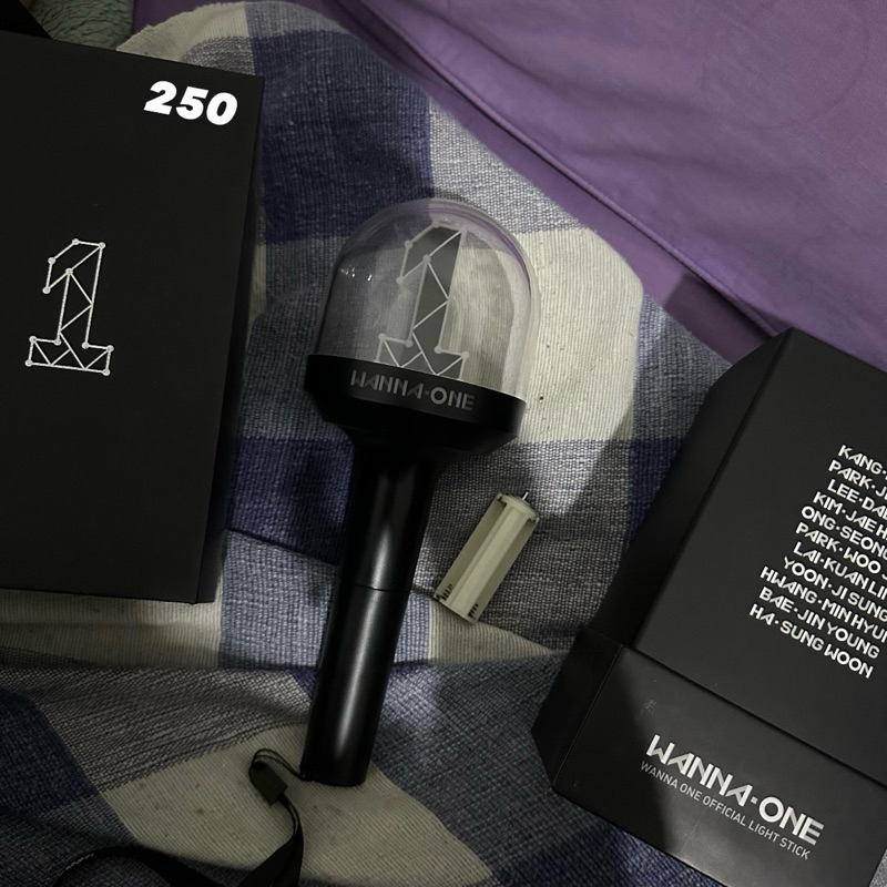 Wanna One LS (book cttsblck)