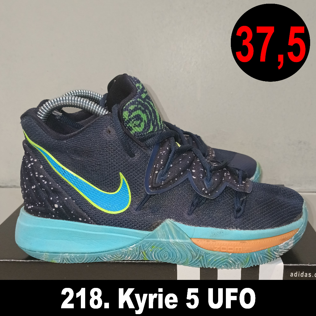 Sepatu Basket Nike Kyrie 5