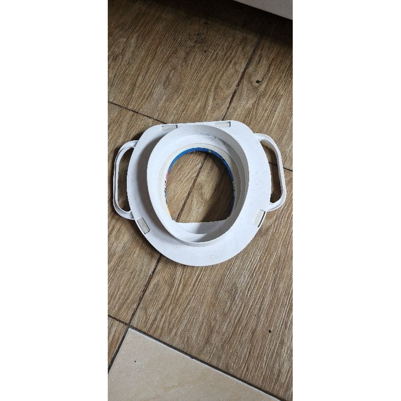 tenpat duduk toilet bayi/anak2