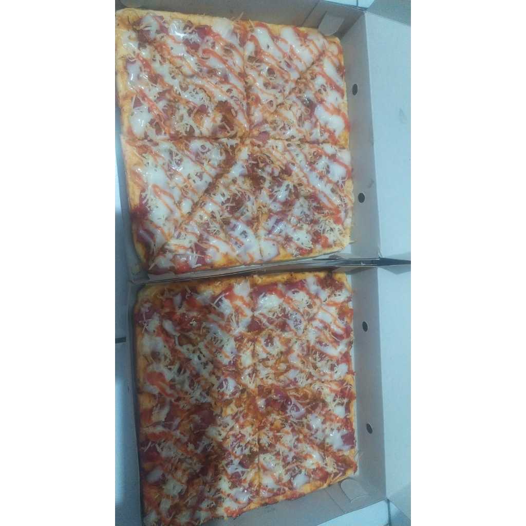 

Homemade Pizza Kotak uk 22x22 Roti Smoke Beef