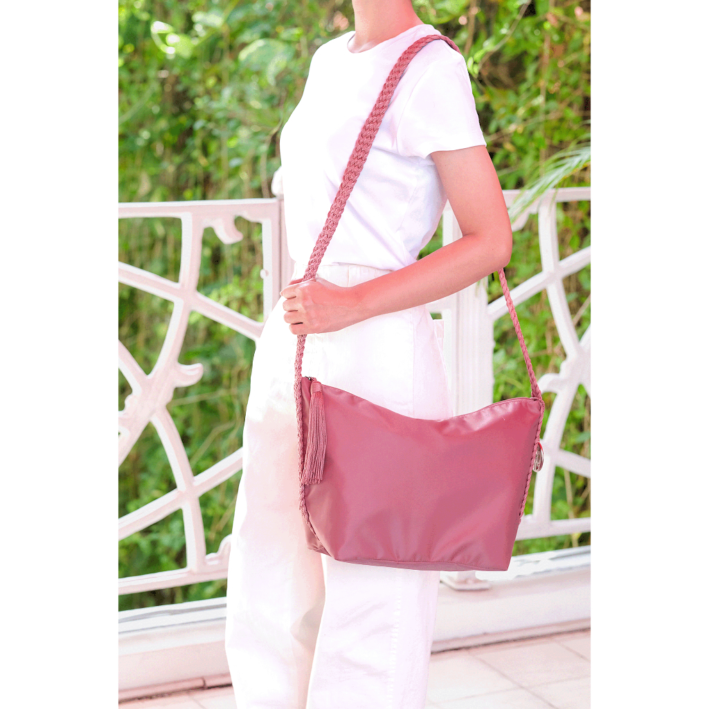 Dowa Virginia Sling Bag