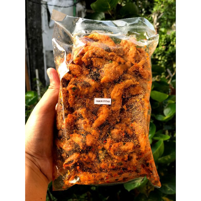 

Kripik Jamur Krispy Pedas Daun Jeruk 250 Gram