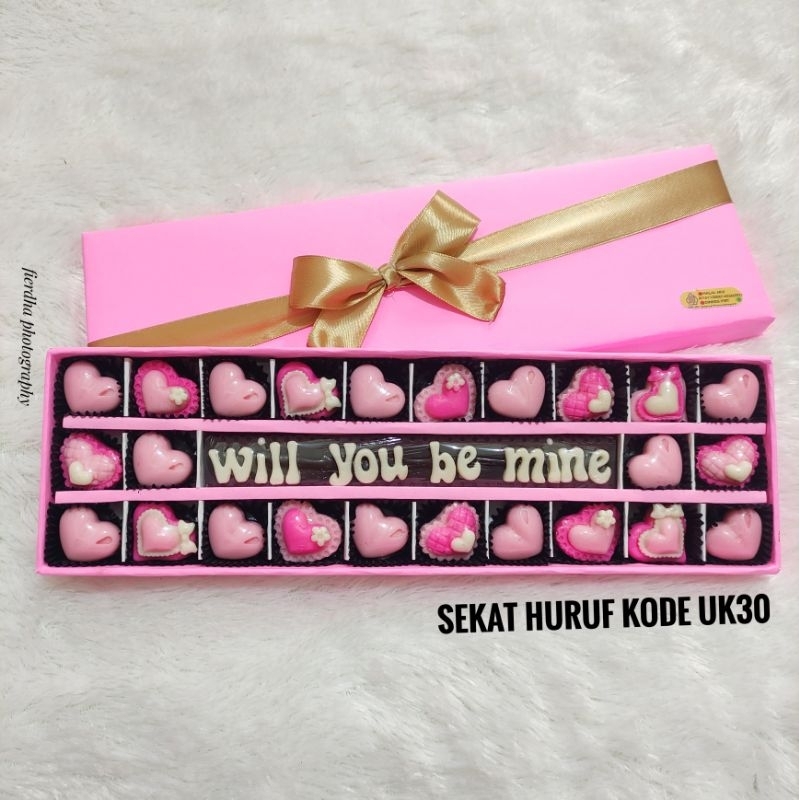 

hard box coklat custom - Cokelat huruf ucapan hadiah kelulusan wisuda - gift kotak chocolate