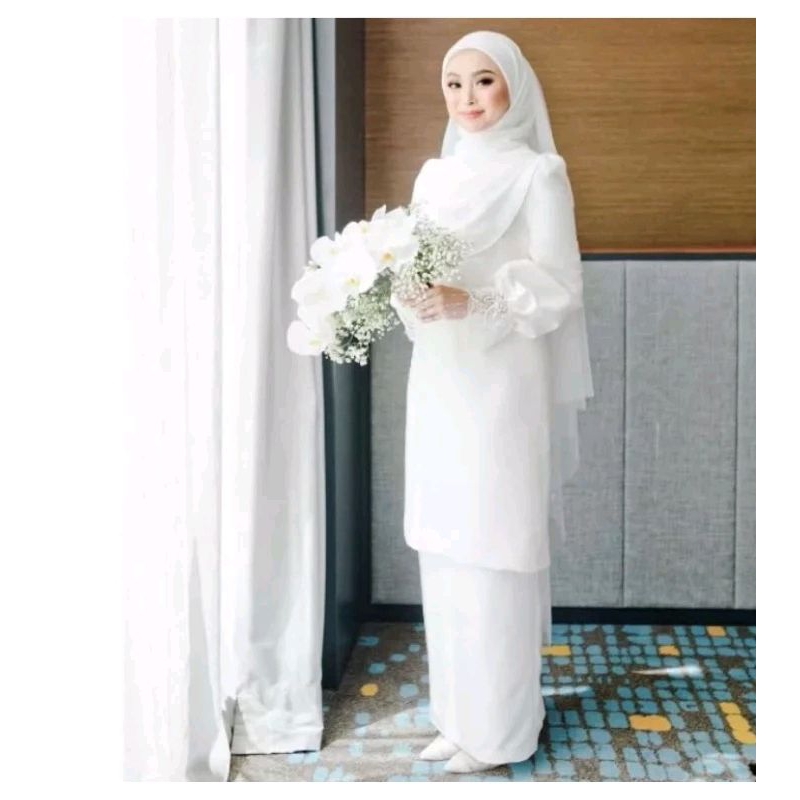 set kurung Melayu/ set kurung Malaysia/ setelan Melayu/ setelan malaysia