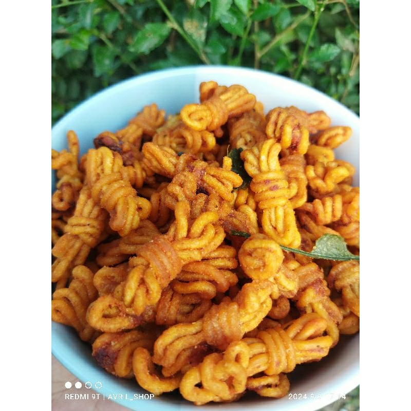 

Mie gulung pedas daun jeruk/mie uwel pedas/mie gulung seblak