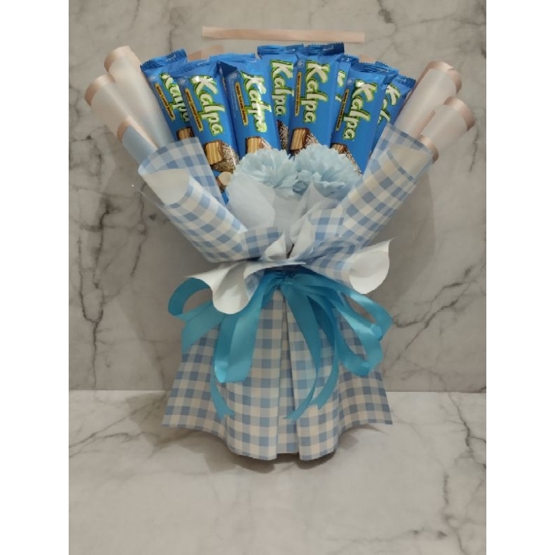 

RB Buket Snack Simpel / Bucket Ulang tahun / Kado Ulang Tahun Simple / Bucket Bunga / Flower Bucket