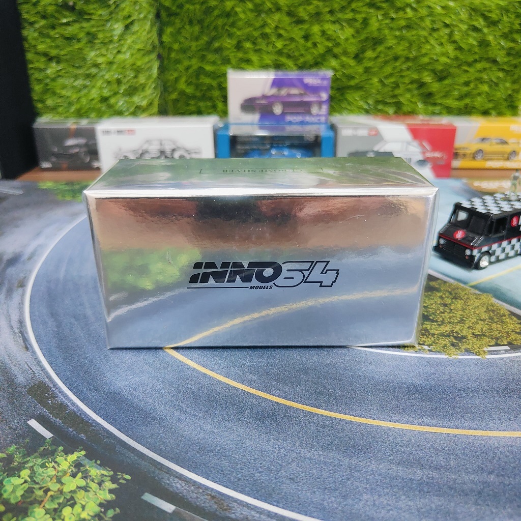 Inno64 Ferrari F40 LBWK Chrome Silver