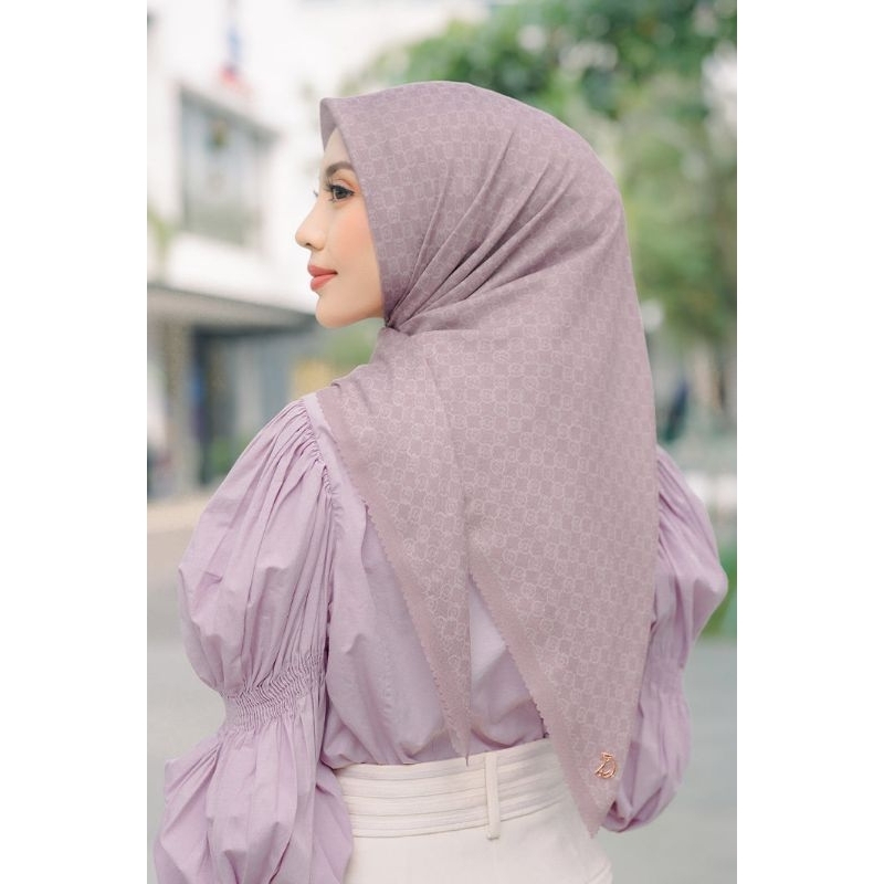 Zytadelia Scarves Interlock Lilac dan Brienzer Cobalt Buttonscarves Warehouse Sale