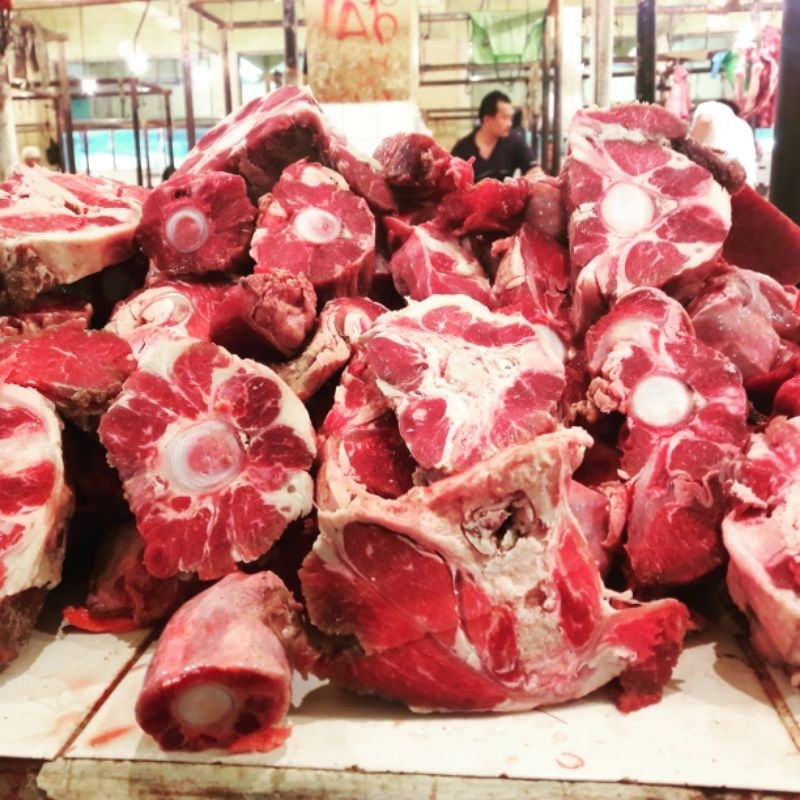 

BUNTUT SAPI / OXTAIL