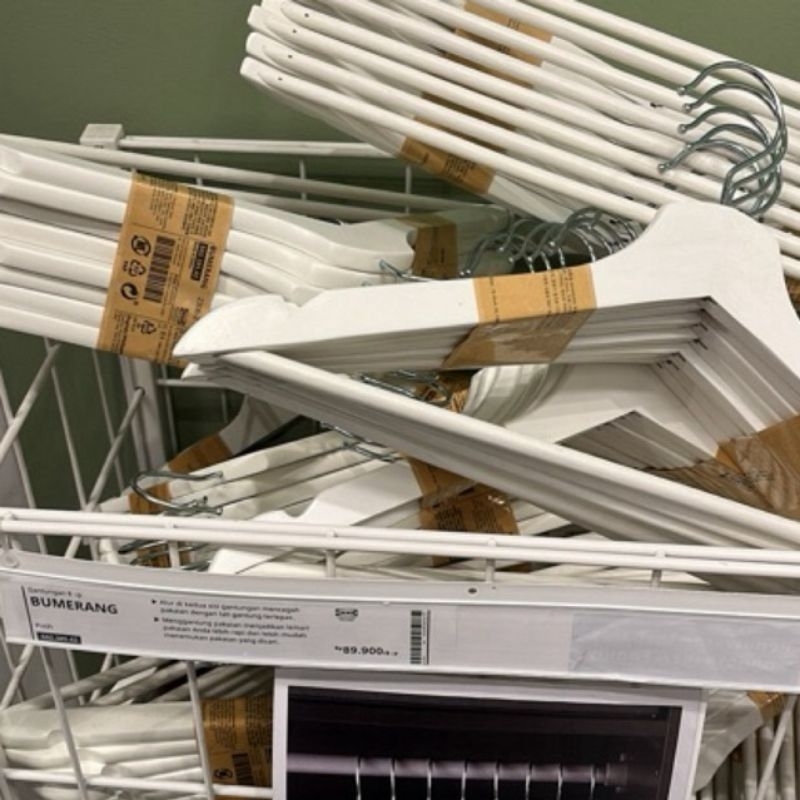 BUMERANG Gantungan baju Ikea Putih Kayu