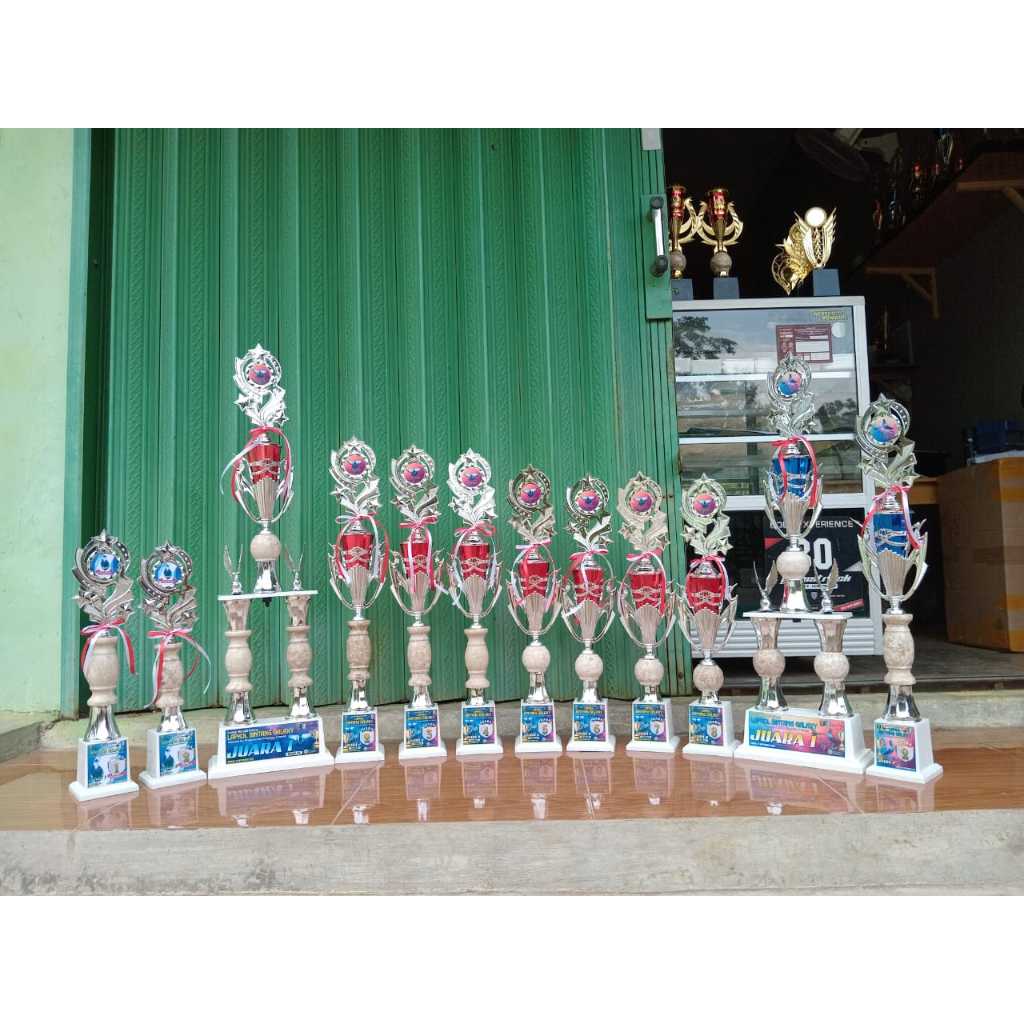 PIALA LOMBA MERPATI KOLONG TABANAS 10JT