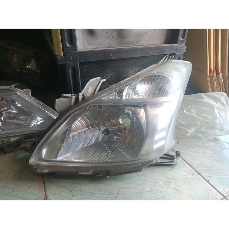 headlamp toyota avanza daihatsu xenia 2012 2013 2014 original
