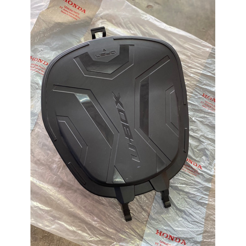 81251-kvb-n50 COVER TUTUP BOX BAGASI VARIO TECHNO 110 ori ORIGINAL 81251kvbn50 original ahm