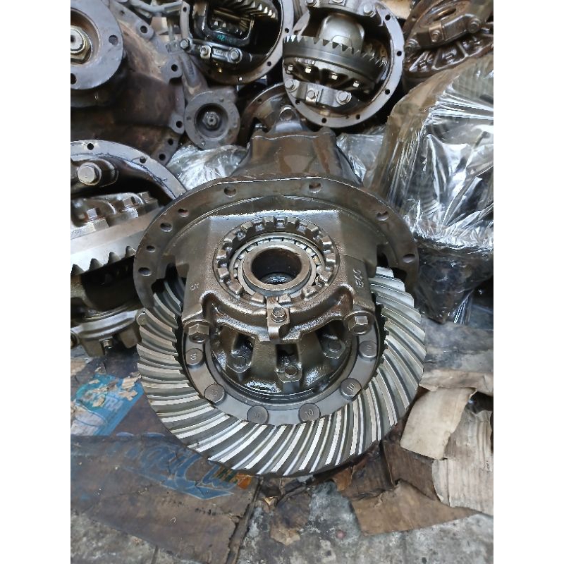 Gardan Belakang Toyota Dutro 130HT