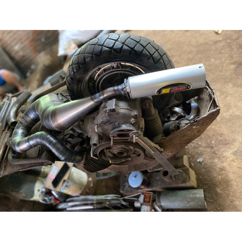 gembung/perut only knalpot vespa spartan 200cc kolong kanan panjang tune up SAN’S racing exhaust