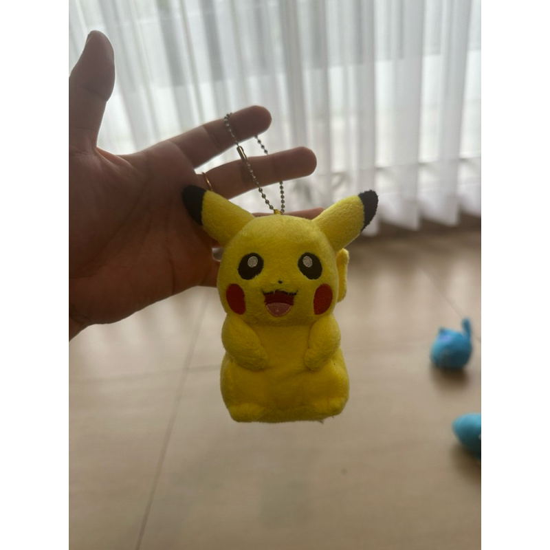boneka pikachu kecil bulu ada minus