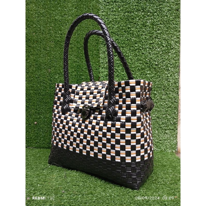 tas anyaman dari tali jali