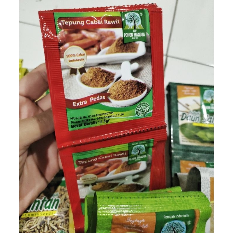 

Bubuk Cabe Rawit Cap Pohon Mangga 1 Renceng isi 12 sachet