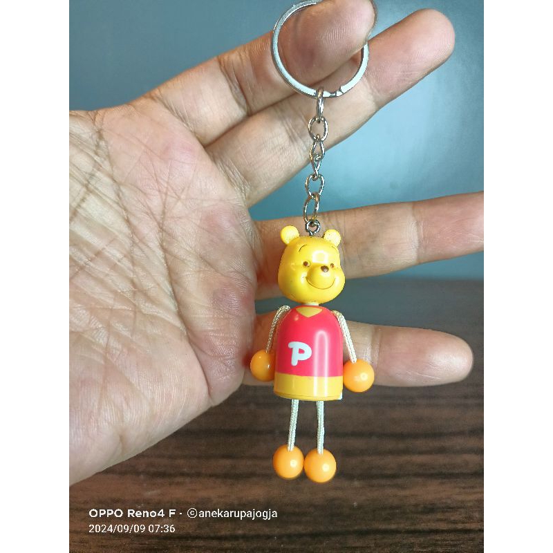 gantungan kunci winnie the pooh