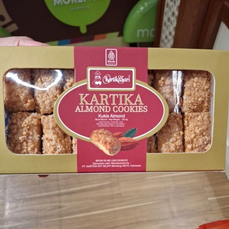 

almond cookies toples kartika sari