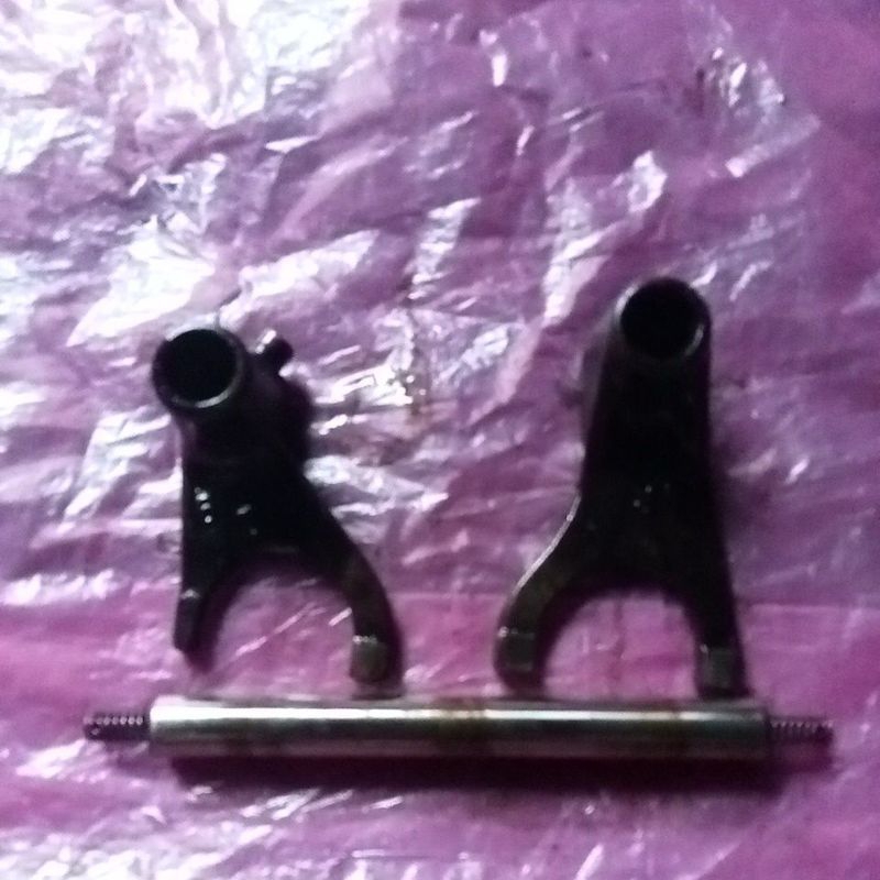 AS PEN CAPIT UDANG TRANSMISI MOTOR VEGA ZR/JUPITER Z ROBOT 2010 KODE 5D9