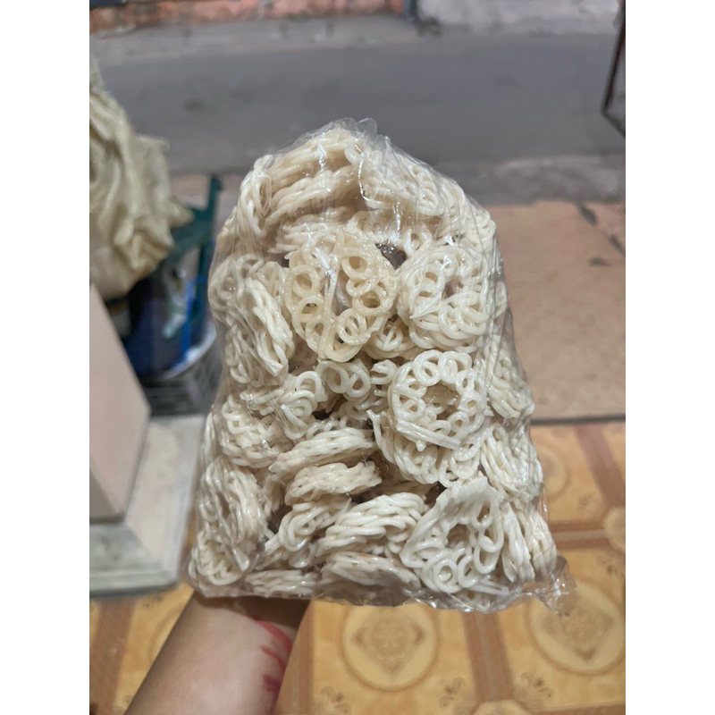 

Kerupuk ikan Mentah (kerupuk Rafael)