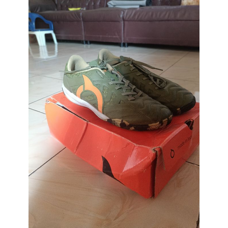 sepatu futsal ortuseight jogosala  size 41 masih bagus (second)