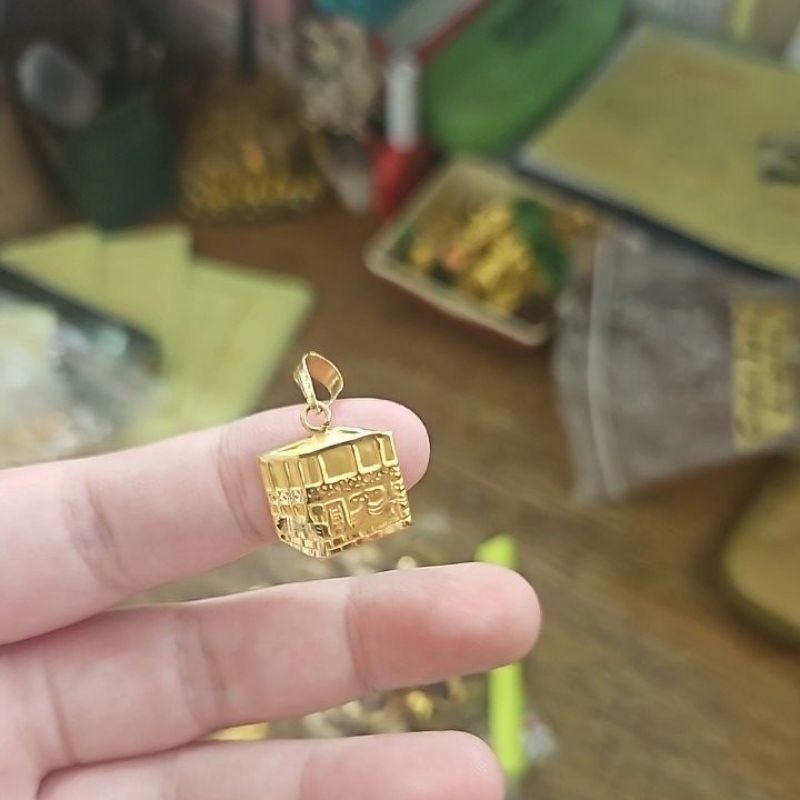 liontin kabah emas asli 85%