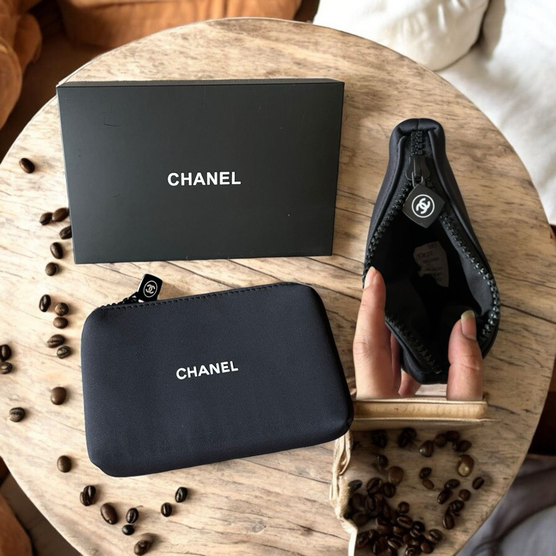 CHANEL pouch black